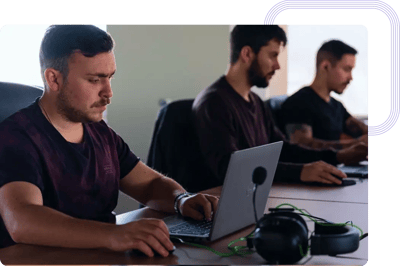 Zespół Agile Masters pracujący w biurze klienta